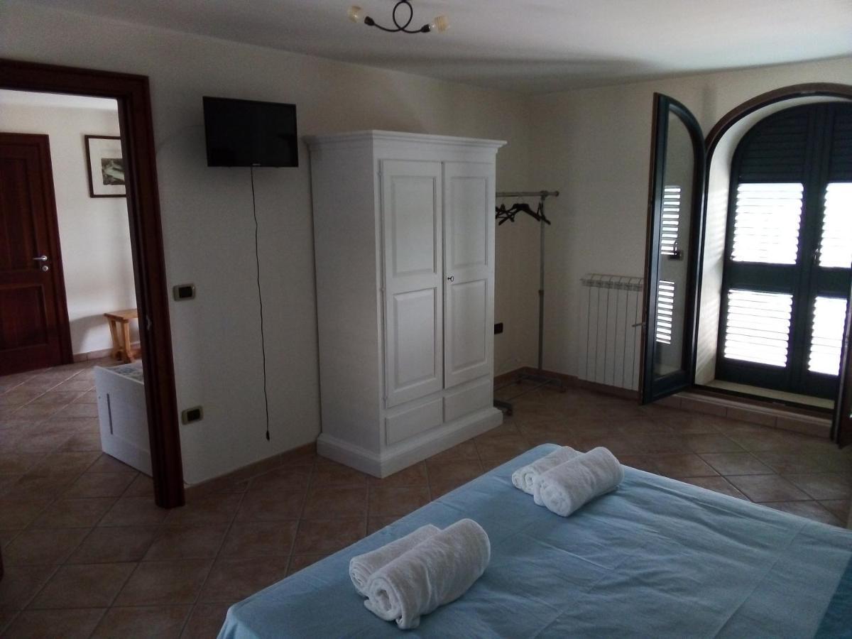 Ferienwohnung Attico Matine Specchia Exterior foto
